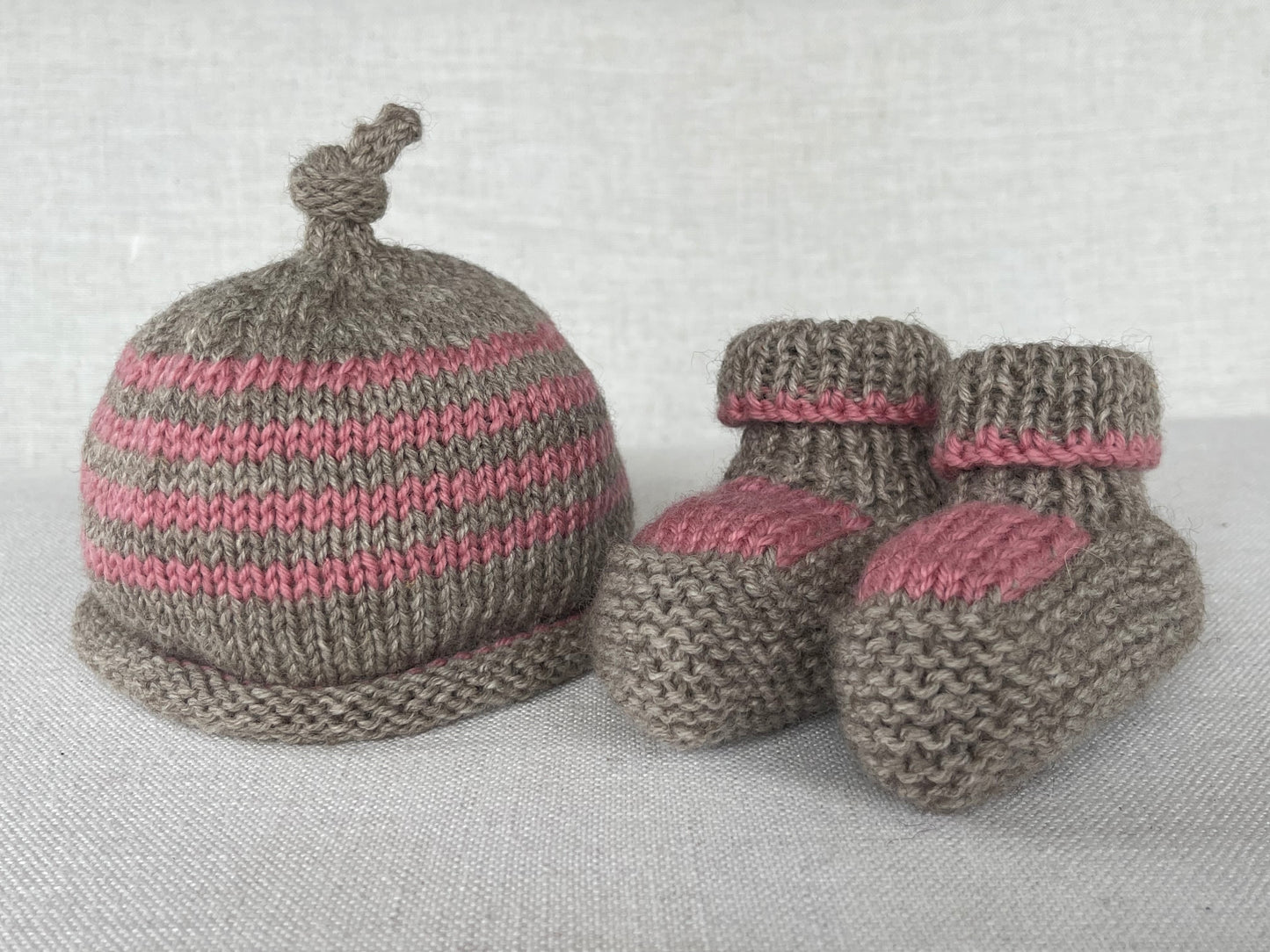 Top Knot hat & Booties - Baby